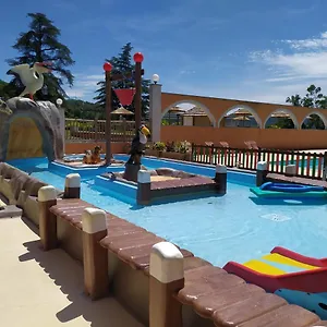 Domaine De Senaud Camping