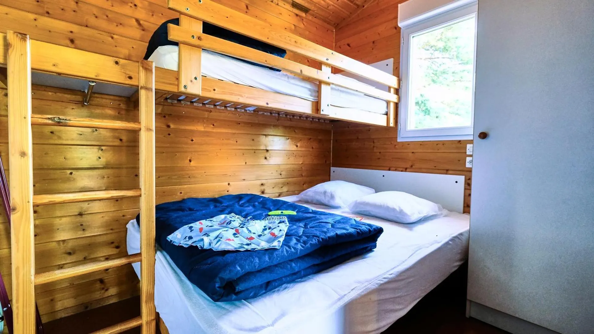 Camping Le Couriou Recoubeau-Jansac Κάμπινγκ