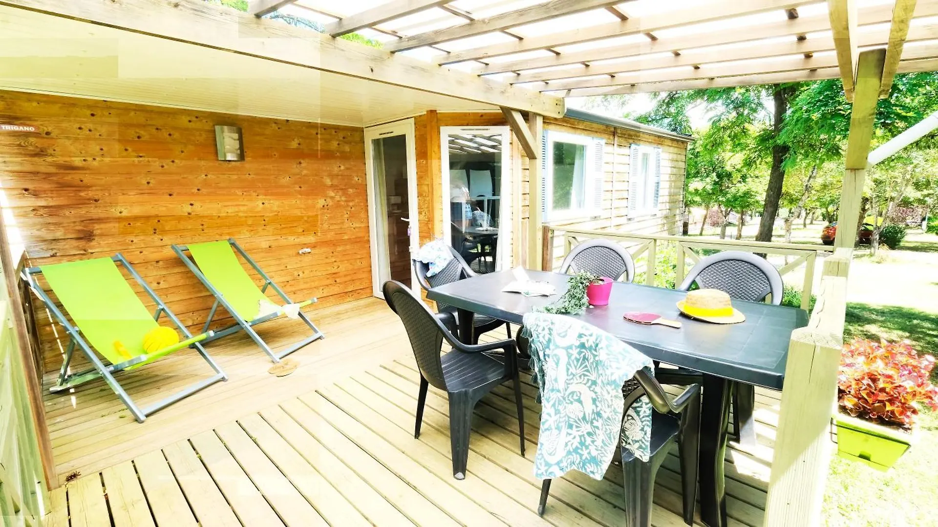 Κάμπινγκ Camping Le Couriou Recoubeau-Jansac